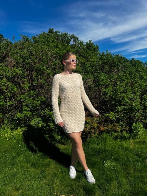 vmEvelyn LS Short Crochet Dress