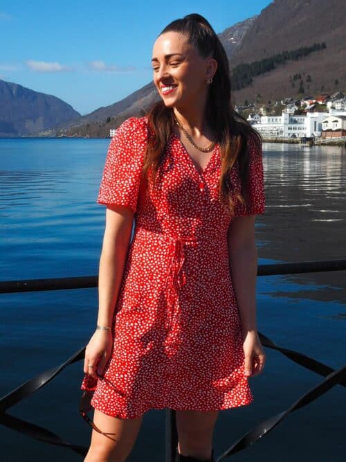 vmAlba SS Short Dress Wvn Noos Fiery Red