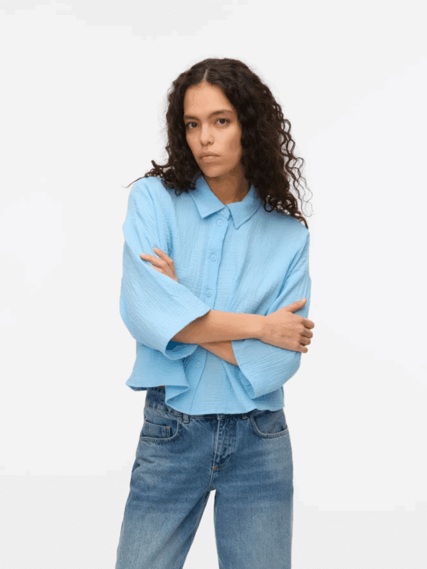 vmNatali Crop Shirt Wvn Noos Airy Blue