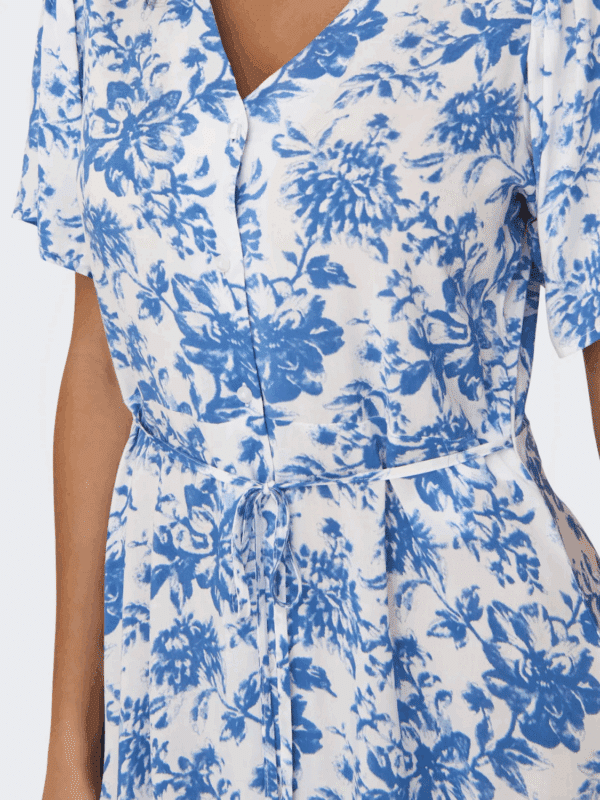 onlEvida S/S Short Dress Wvn Noos Willy Big Blue Flower - Bilde 4